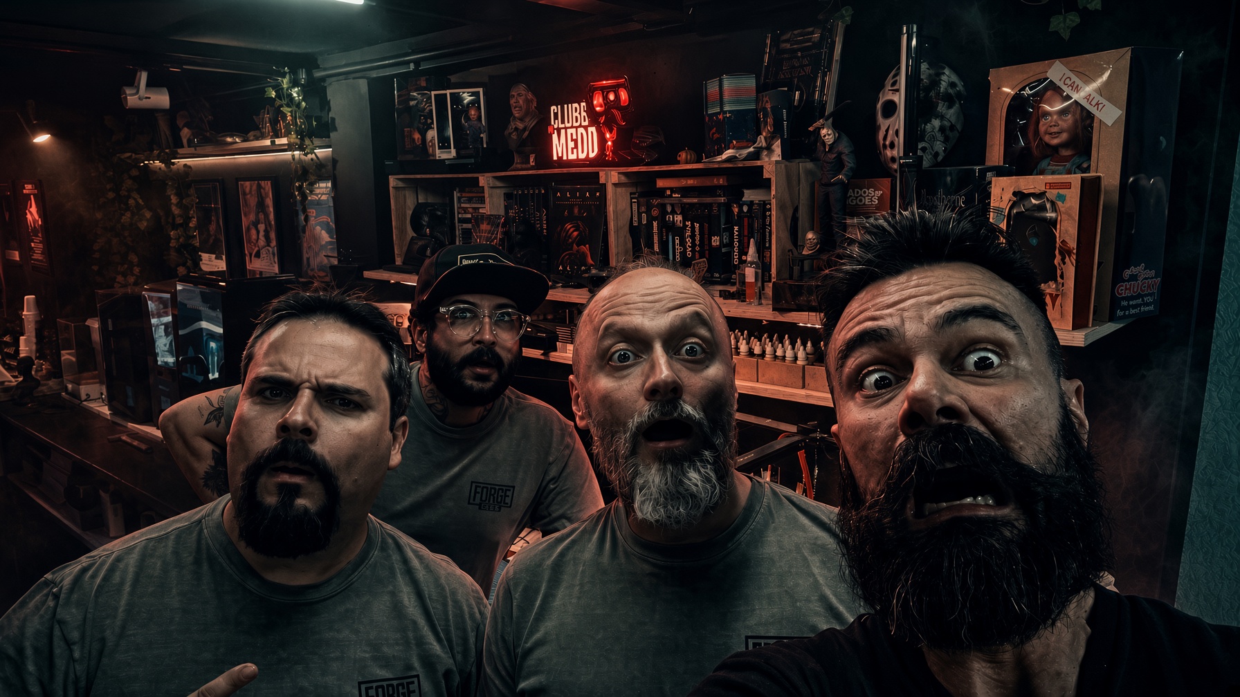 A equipe da Forge Geek Originals no ateliê